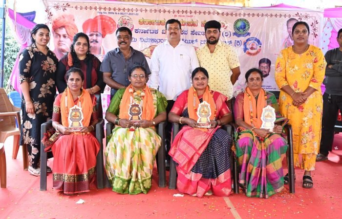 ನೊಂದ ಮನಸ್ಸುಗಳ ಸಂತೋಷಕ್ಕಾಗಿ ಗಮನ ಹರಿಸುವುದೇ ನಮ್ಮ ಕರ್ನಾಟಕ ವಿಶ್ವಮಾನವ ಸೇವಾ ಟ್ರಸ್ಟ್ (ರಿ.) ಸಂಸ್ಥೆಯ ಮುಖ್ಯ ಗುರಿ ಹಾಗಾಗಿ ಇಂತವರ ಸೇವೆಗೆ ಸಹಾಯ ಹಸ್ತ ನೀಡಲು ನೀವು "9980479696 9035459696" ಕರೆಮಾಡಿ