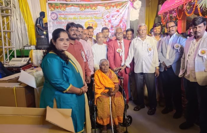 ನೊಂದ ಮನಸ್ಸುಗಳ ಸಂತೋಷಕ್ಕಾಗಿ ಗಮನ ಹರಿಸುವುದೇ ನಮ್ಮ ಕರ್ನಾಟಕ ವಿಶ್ವಮಾನವ ಸೇವಾ ಟ್ರಸ್ಟ್ (ರಿ.) ಸಂಸ್ಥೆಯ ಮುಖ್ಯ ಗುರಿ ಹಾಗಾಗಿ ಇಂತವರ ಸೇವೆಗೆ ಸಹಾಯ ಹಸ್ತ ನೀಡಲು ನೀವು "9980479696 9035459696" ಕರೆಮಾಡಿ